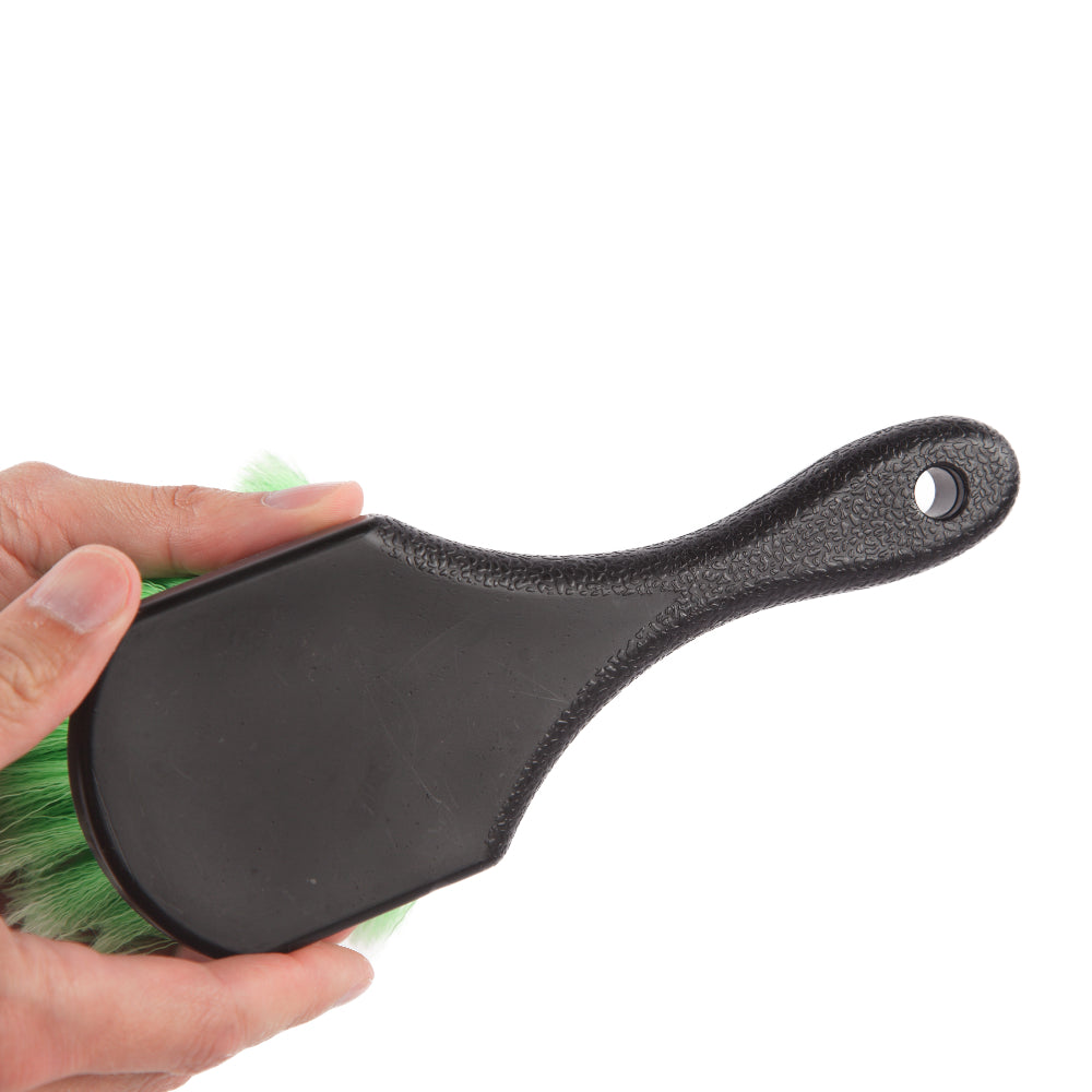 Brosse pour roues et ailes