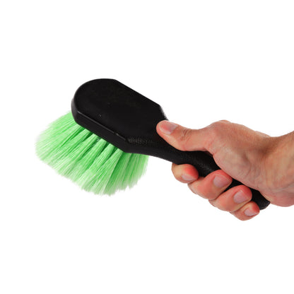 Brosse pour roues et ailes